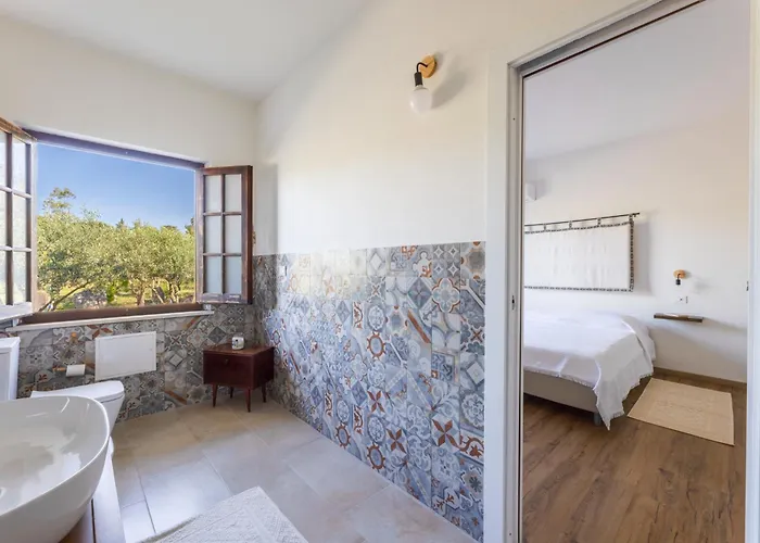 Alojamento de Acomodação e Pequeno-almoço Sa Meri 3*